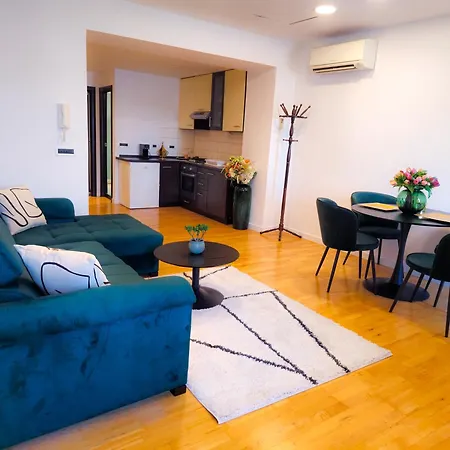 فندق مبيت وإفطار La Riva Sea View *