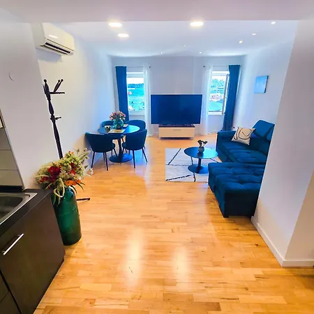 La Riva Sea View Bed & Breakfast