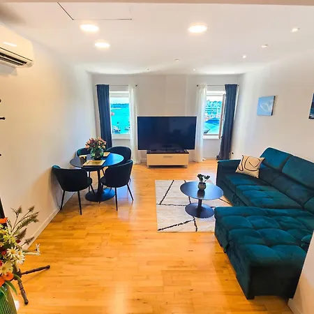 La Riva Sea View Bed & Breakfast *